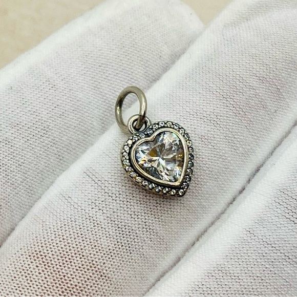 EUC Pandora 390366CZ Sterling Silver Sparkling Love Heart Pendant w/ Clear CZs - Picture 10 of 11